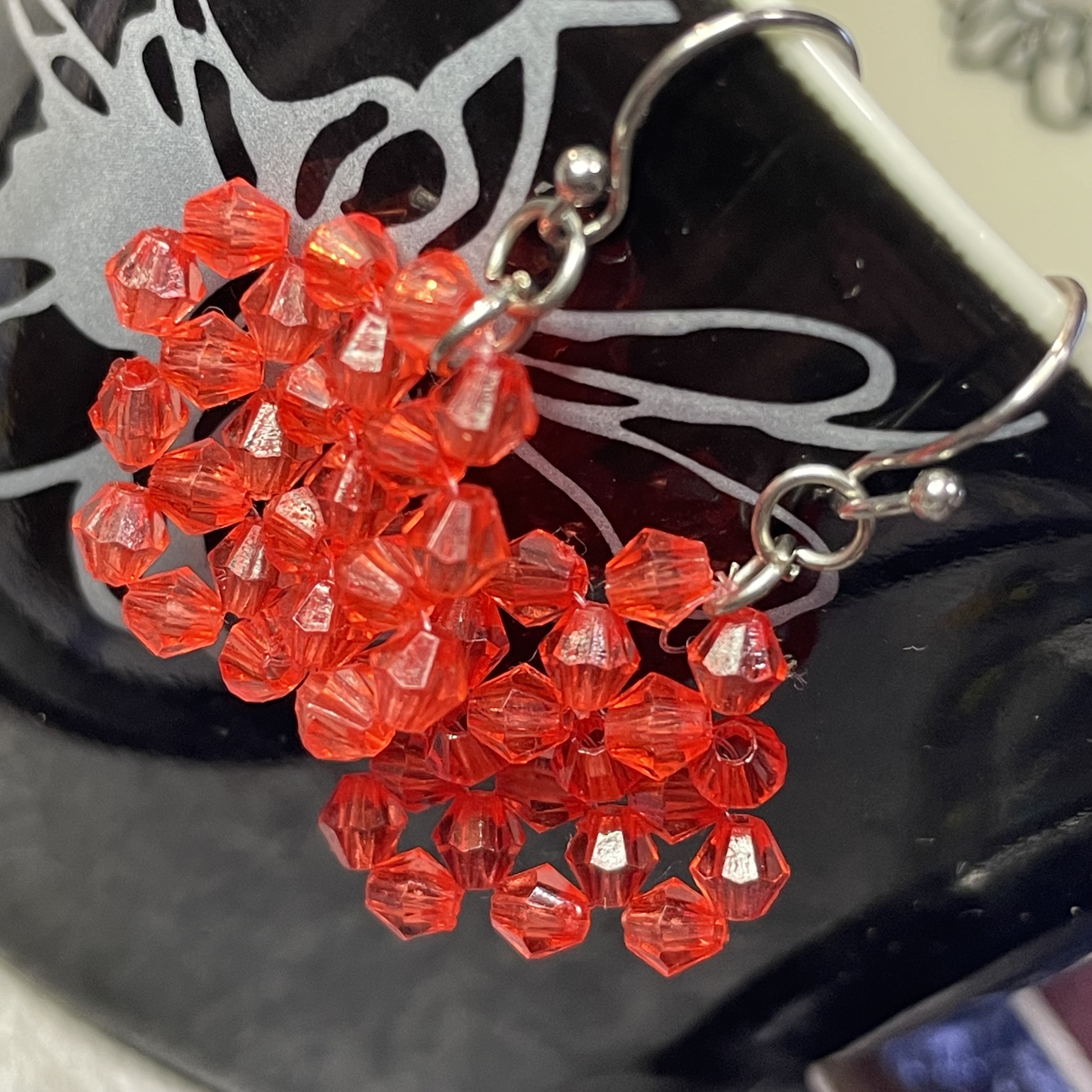 一本糸で編まれたビーズ・スクエア・ペア・ピアス・ステンレス金具